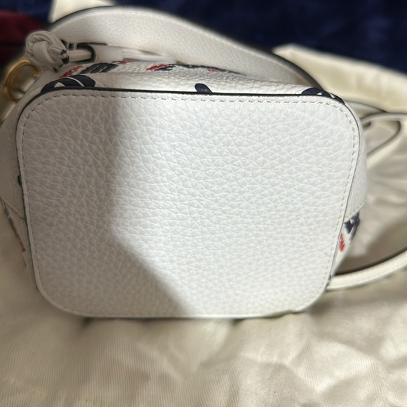 Fendi X Fila Manía Mini Mon Tresor Bucket White Bag. - Picture 5 of 6